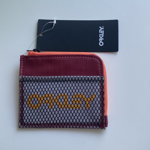NWT Oakley Original 90's small Zip card Wallet in color “sun dried tomato” - Picture 2 of 9